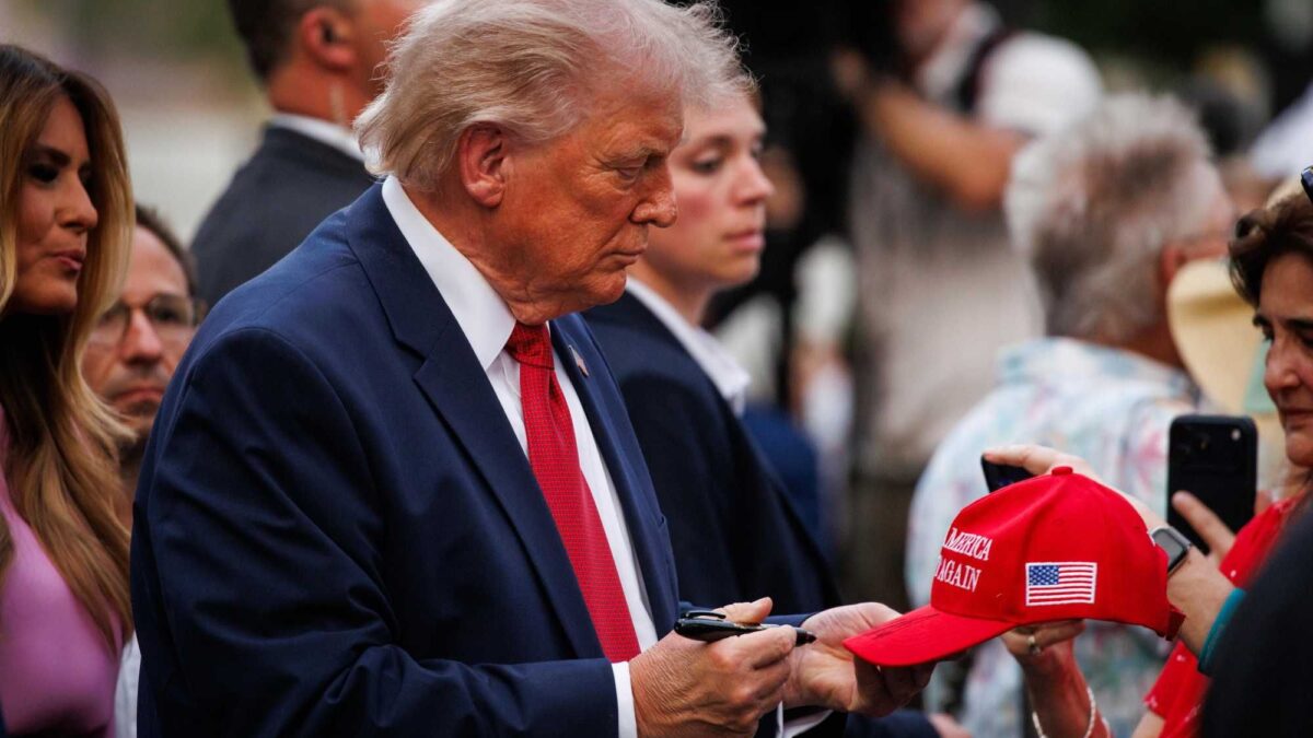 Iran, Trump: «Accordo oppure attacco». La decisione è attesa entro oggi