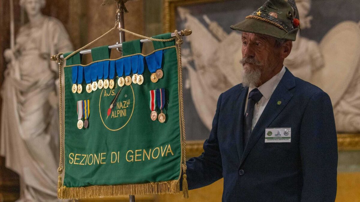 Che Dio benedica i nostri uomini con la penna nera