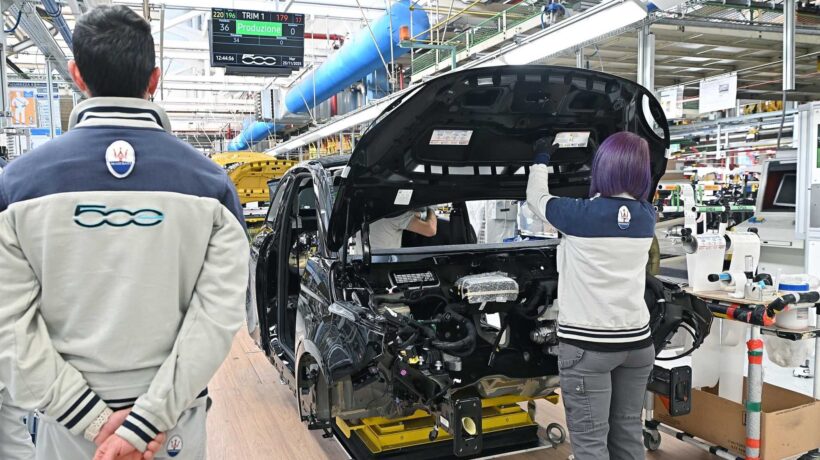 Stellantis non taglia auto in Italia. Ma nessuno compra i van «a pila»