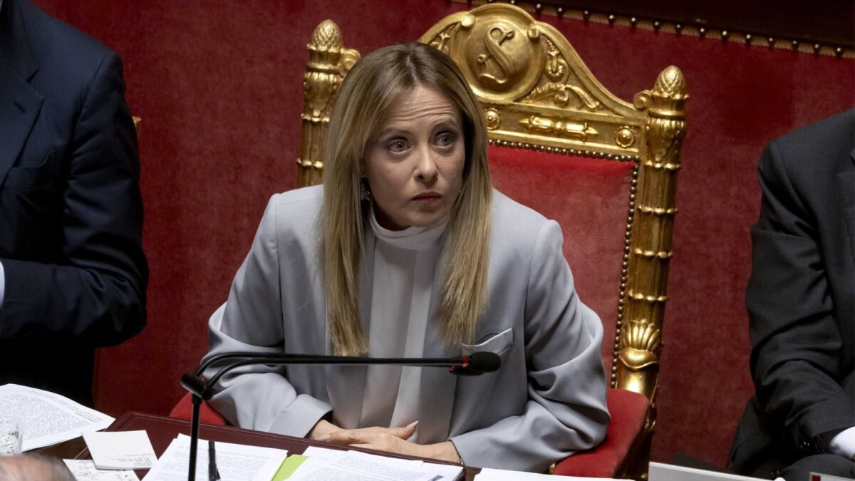 Meloni dà battaglia: «Con noi povertà calata»