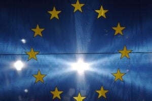 Ultimo harakiri a Bruxelles sull’auto: multe all’Europa e crediti ai cinesi