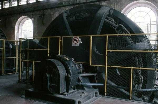 La sala macchine della centrale Bertini (Edison)