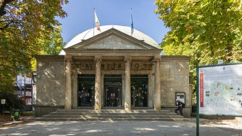 Il Civico Planetario Hoepli ai giardini pubblici di Palestro (IStock)