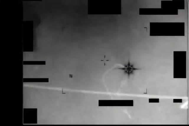 Oggetti sconosciuti e puntini nei cieli. Gli Ufo files svegliano lo spirito americano