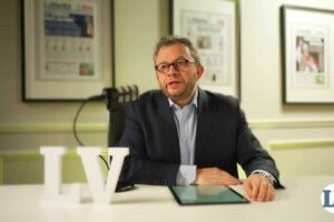 FrontPage | Tra guerra, AI e America divisa