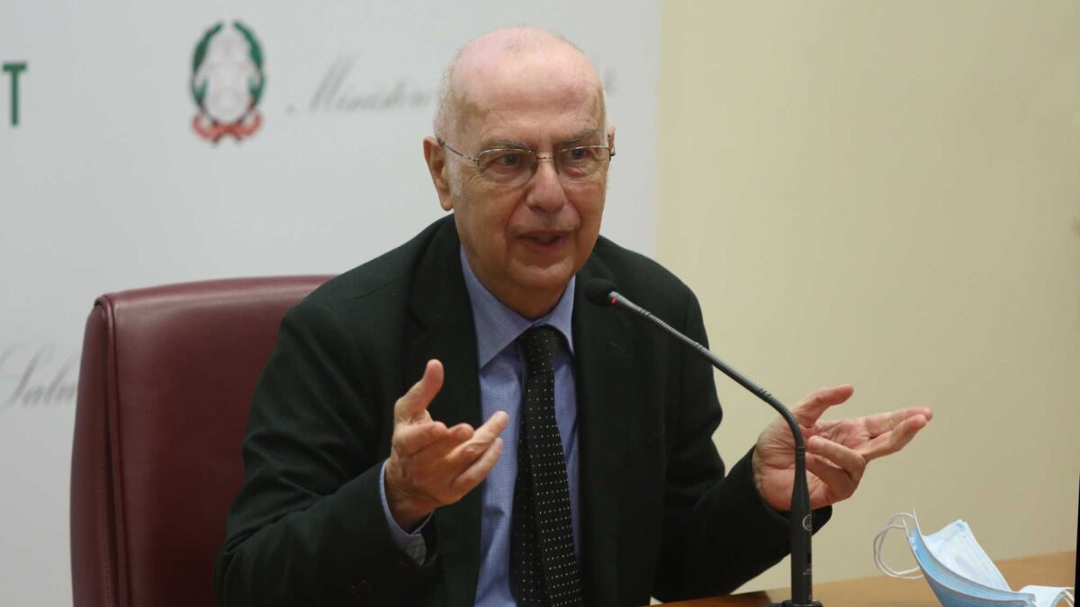 «Non serviva a evitare i contagi». Rezza rivede la teoria dei lockdown