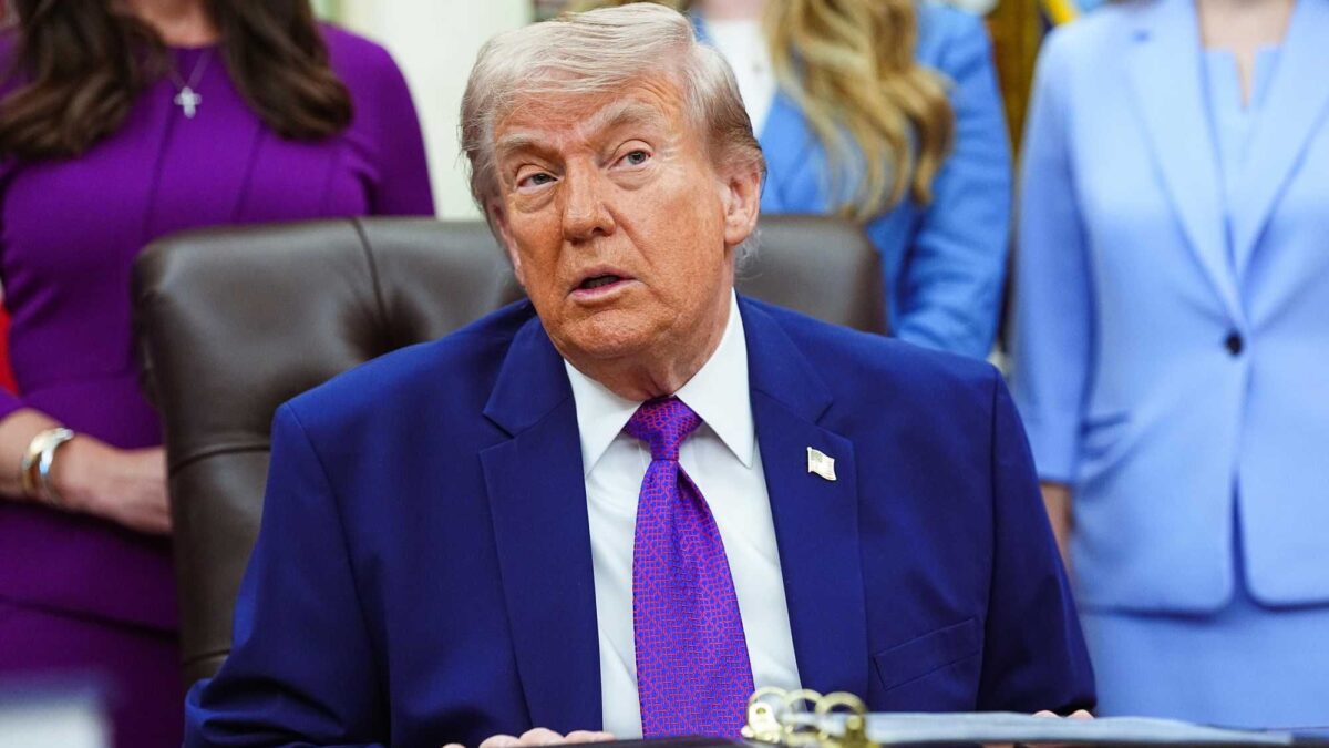 Trump spiazza tutti: «Tregua quasi morta, ma intesa possibile». E attacca pure i curdi