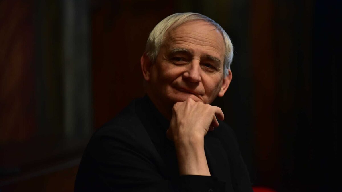 Zuppi apre ai preti sposati e si lamenta per i soldi. «L’8 per mille non ci basta»