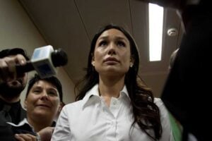 La Minetti fa il festino alla sinistra