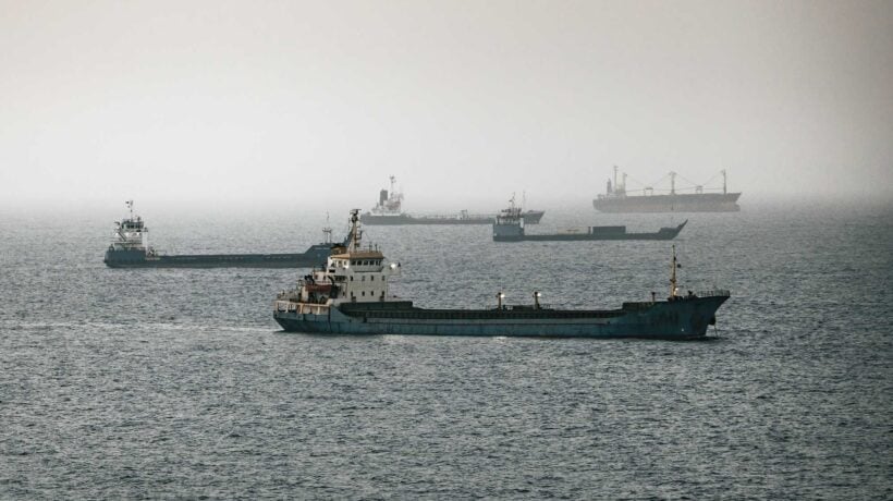 La pace è esplosa, l’Iran si riprende Hormuz