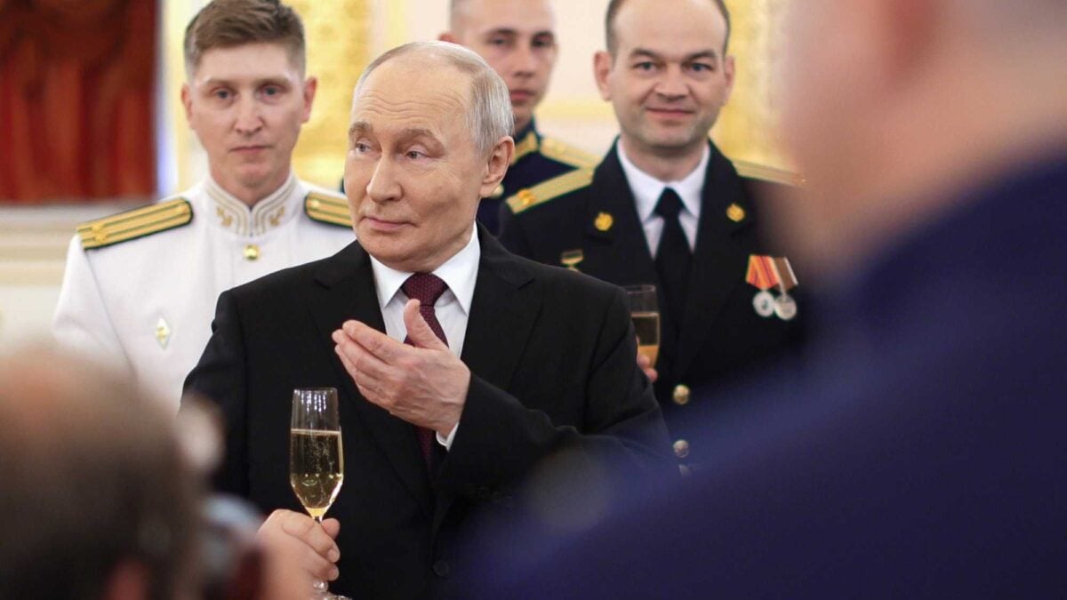 Diamo 10 miliardi a Kiev per abbattere Putin