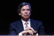 Intesa accelera sull’Opa a Mps, Delfin arretra