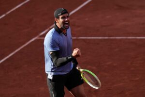 L’Italia colora d’azzurro Parigi: tripletta ai quarti del Roland Garros