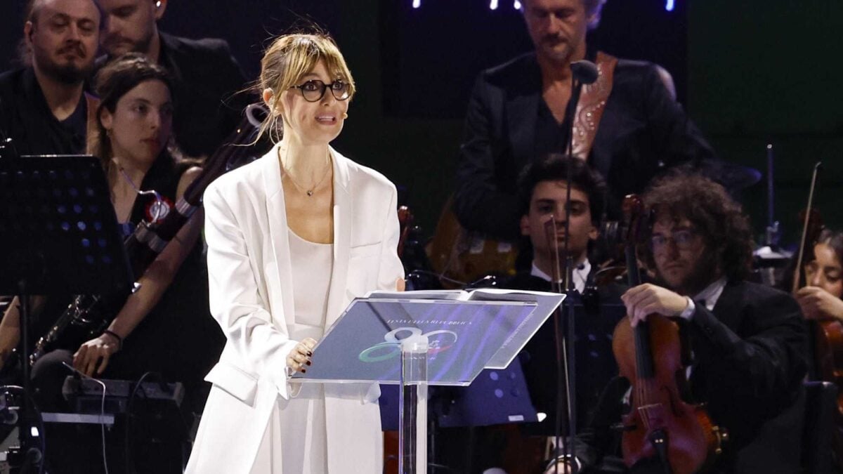 La femminista Cortellesi fa a pezzi la storia