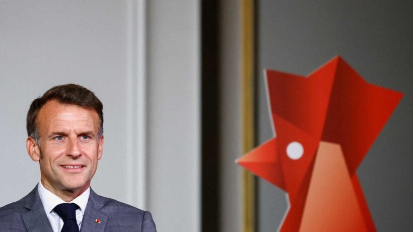 Macron prova a intrufolarsi per fare affari