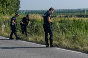 Cari uomini in divisa, ma chi ve lo fa fare?