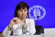 Povera Roccella, inondata di insulti