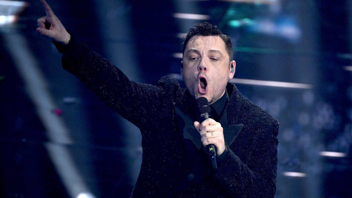 A Tiziano Ferro l’Italia piace solo se lo paga
