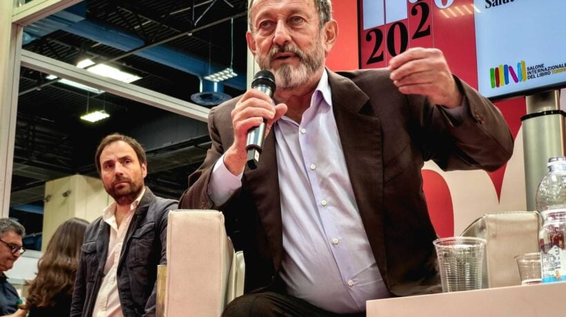 Se l’autore «sessista» è un loro amichetto i censori woke scoprono la privacy