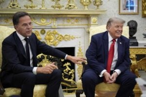 Basta un Rutte per eccitare i dem e portare l’Iran a dichiararci guerra