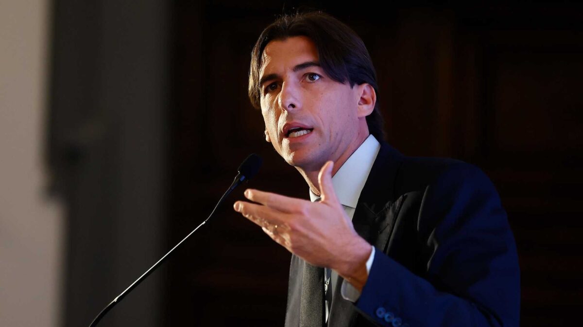 I sindaci vogliono fare un partito. Altra spina nel fianco della sinistra