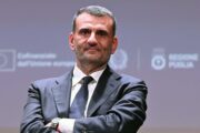Avviso di garanzia per concussione: via un assessore della giunta Decaro