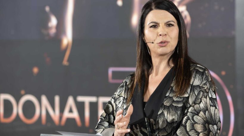 La sarda errante con la bussola di sinistra