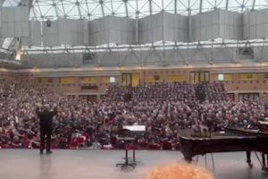 La dedica di Muti al papà di Crans: «È qui: Mozart è il suo conforto»