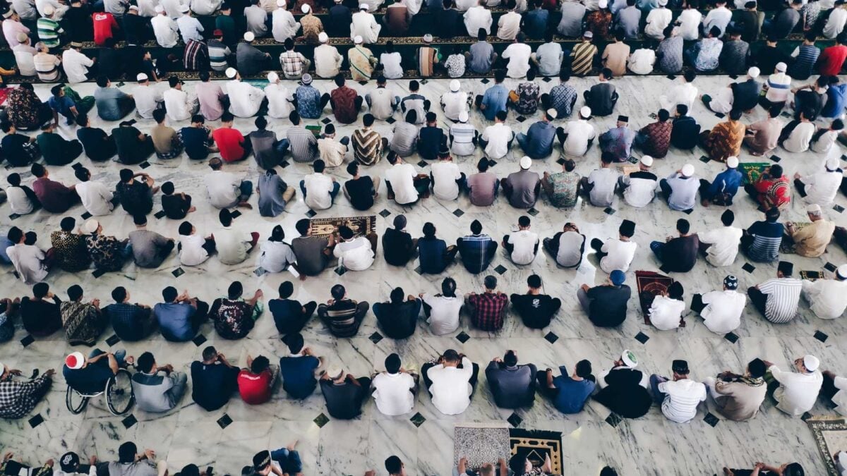 Apriamo gli occhi: per gli islamici siamo servi