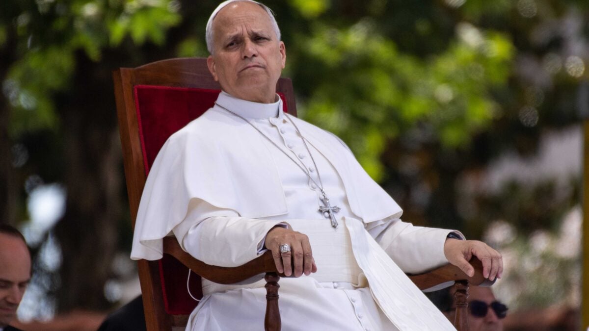 Perché il «diritto» si oppone al potere. La lezione di Prevost a Chiesa e politici