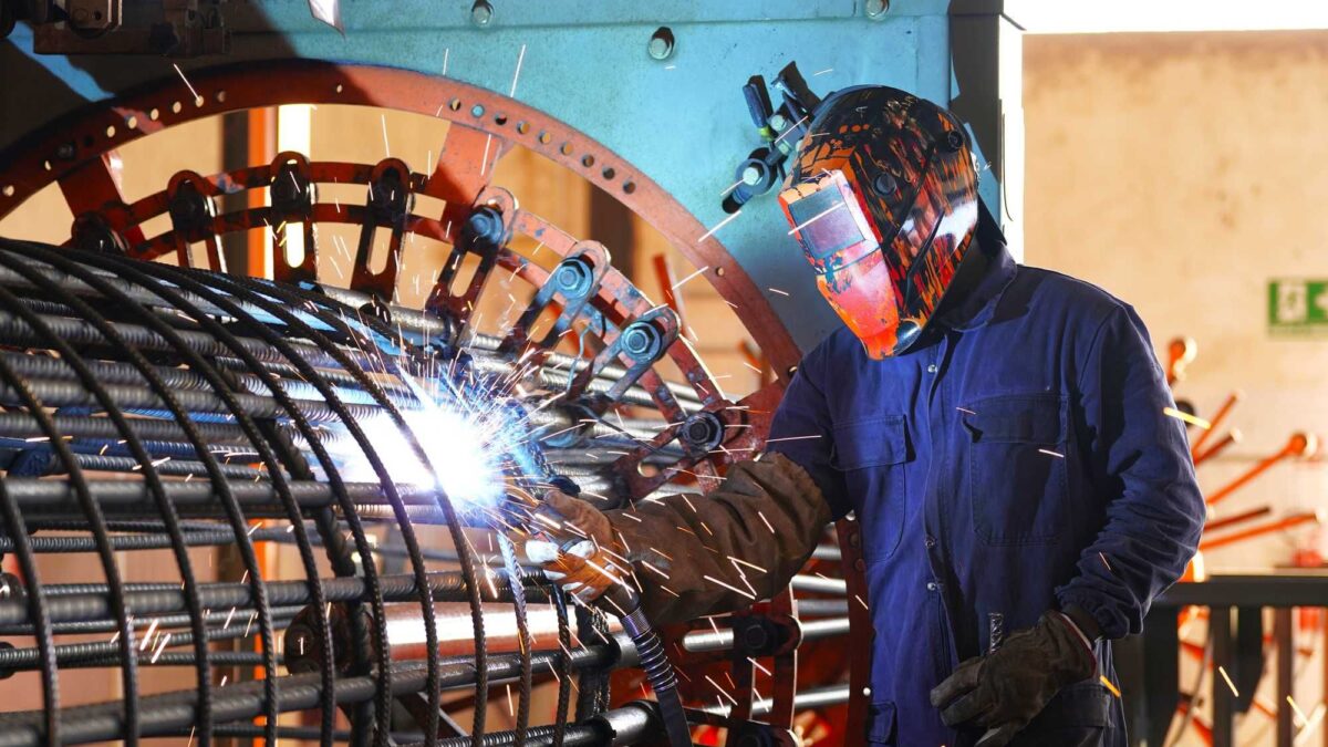 Manifattura italiana al top da 4 anni: fa meglio di Spagna, Germania e Francia