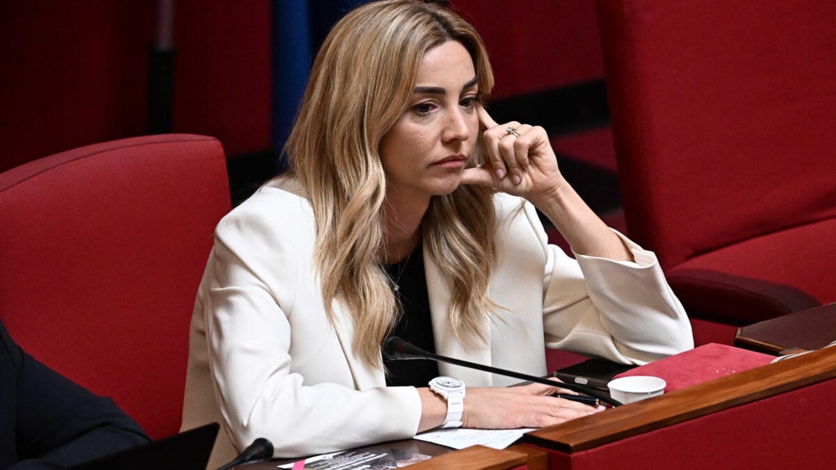 Ora la Salis brucia il termovalorizzatore per non incenerire la sua maggioranza