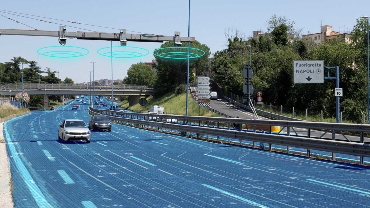 La tangenziale di Napoli diventa la prima «smart road» dello Stivale