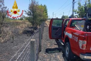 Anarchici e ladri bloccano i treni. Ma per la sinistra è colpa di Salvini