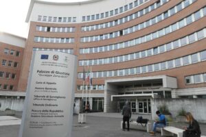 Rifugiato fa sesso con una bambina. Secondo il giudice però non è stupro