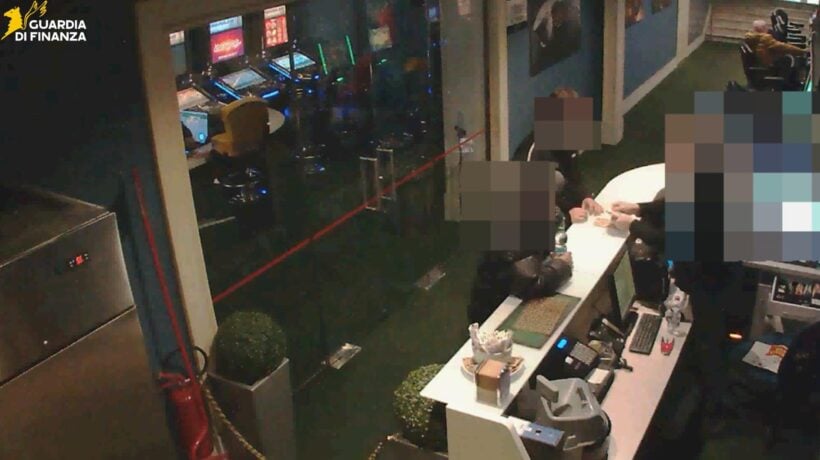 Bari, blitz della GdF su VLT e scommesse: maxi sequestro da 60 milioni
