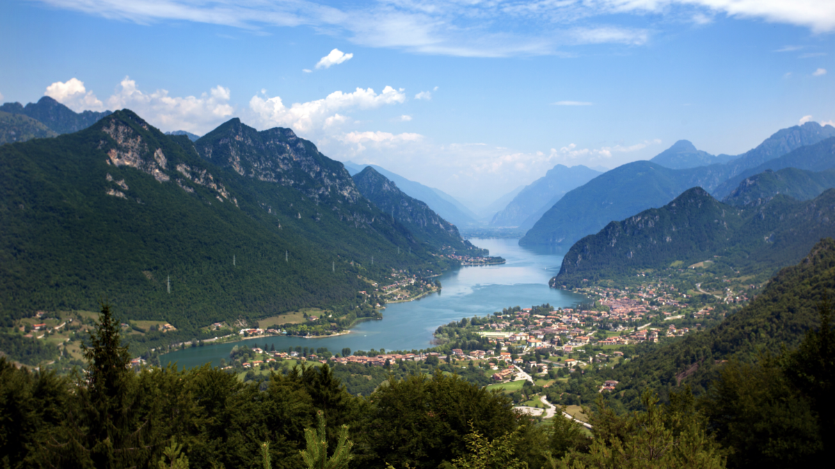 lombardia turismo lento lago idro
