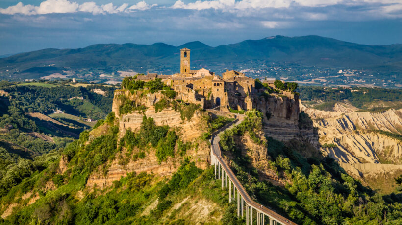 Civita di Bagnoregio, il fascino senza tempo della «città che muore»