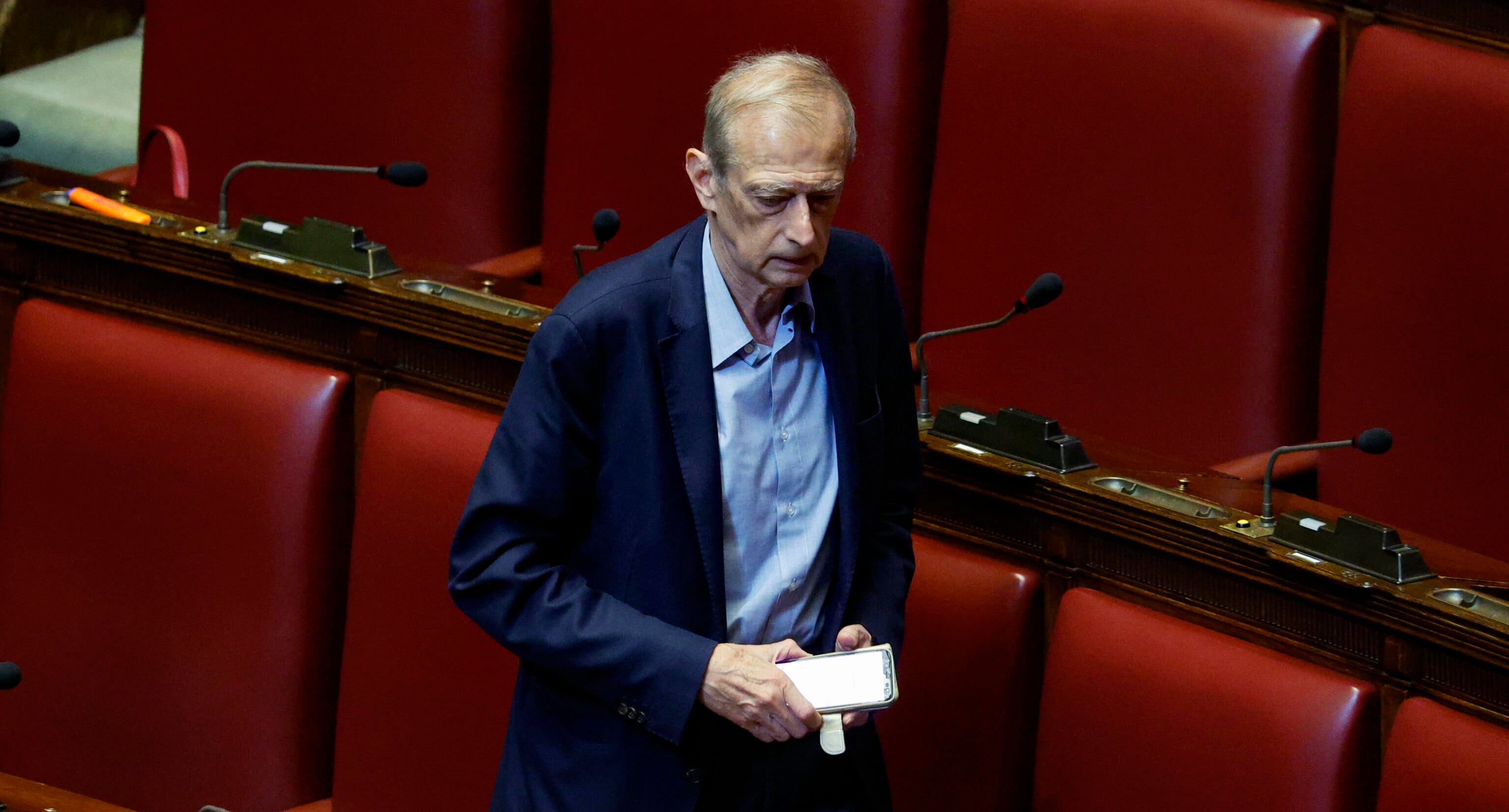 fassino il grissino sabaudo re delle profezie toppate da Laverita.info fassino il grissino sabaudo re delle profezie toppate