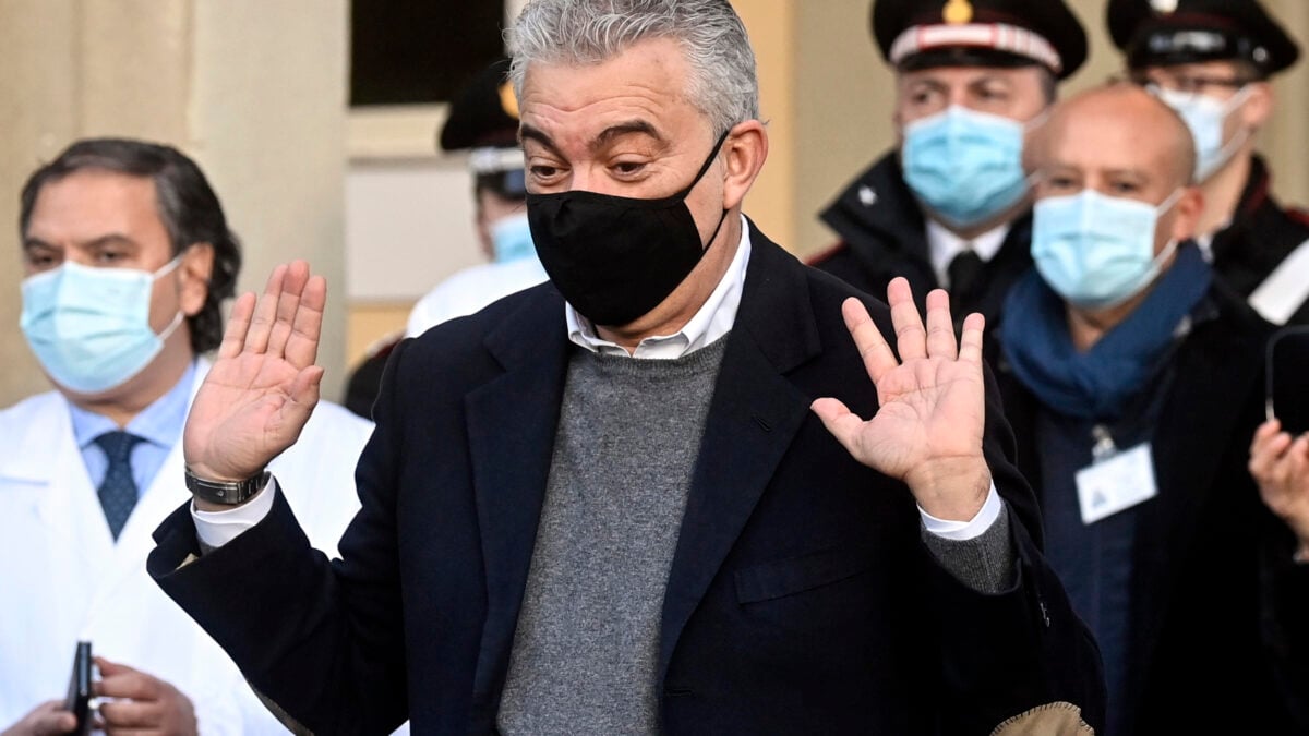 «L’uomo delle mascherine mi ha rubato 1,2 milioni»