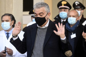 «L’uomo delle mascherine mi ha rubato 1,2 milioni»