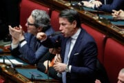 Ecco la carta: la campagna vaccinale partì senza sapere gli effetti avversi
