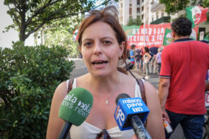 Collaboratori licenziati: Ilaria Salis incolpa il messo giudiziario