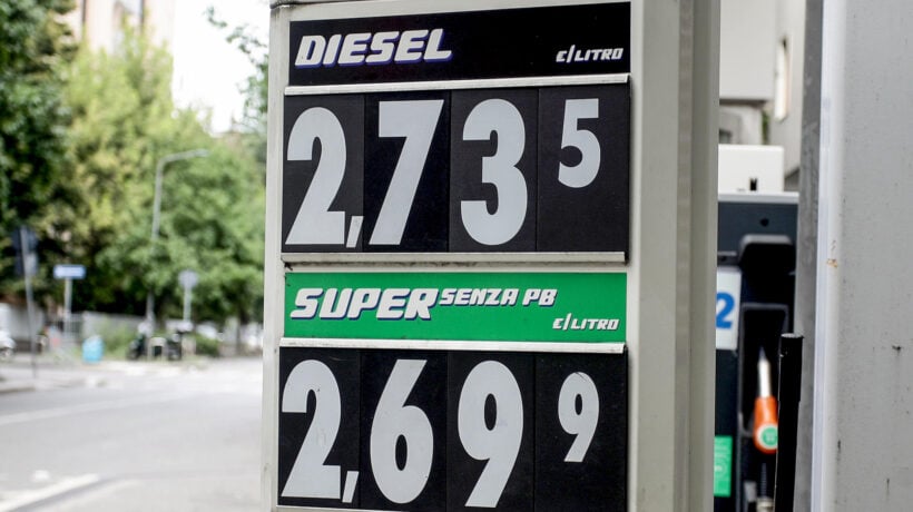 Come si dimezza il costo dell’energia