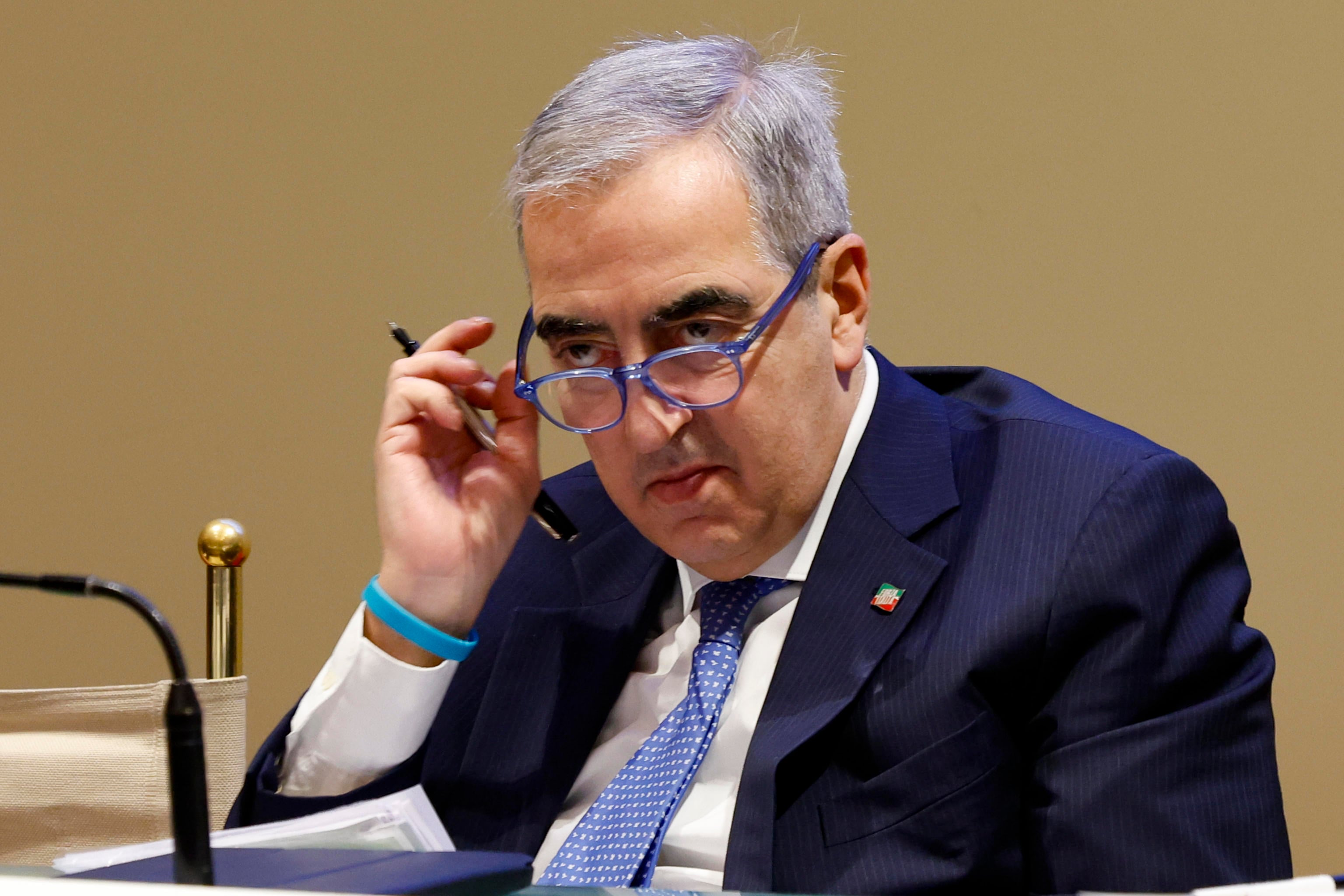 epurazione evitiamo martiri ma l8217azienda valuti se 232 credibile8230 da Laverita.info epurazione evitiamo martiri ma l8217azienda valuti se 232 credibile8230