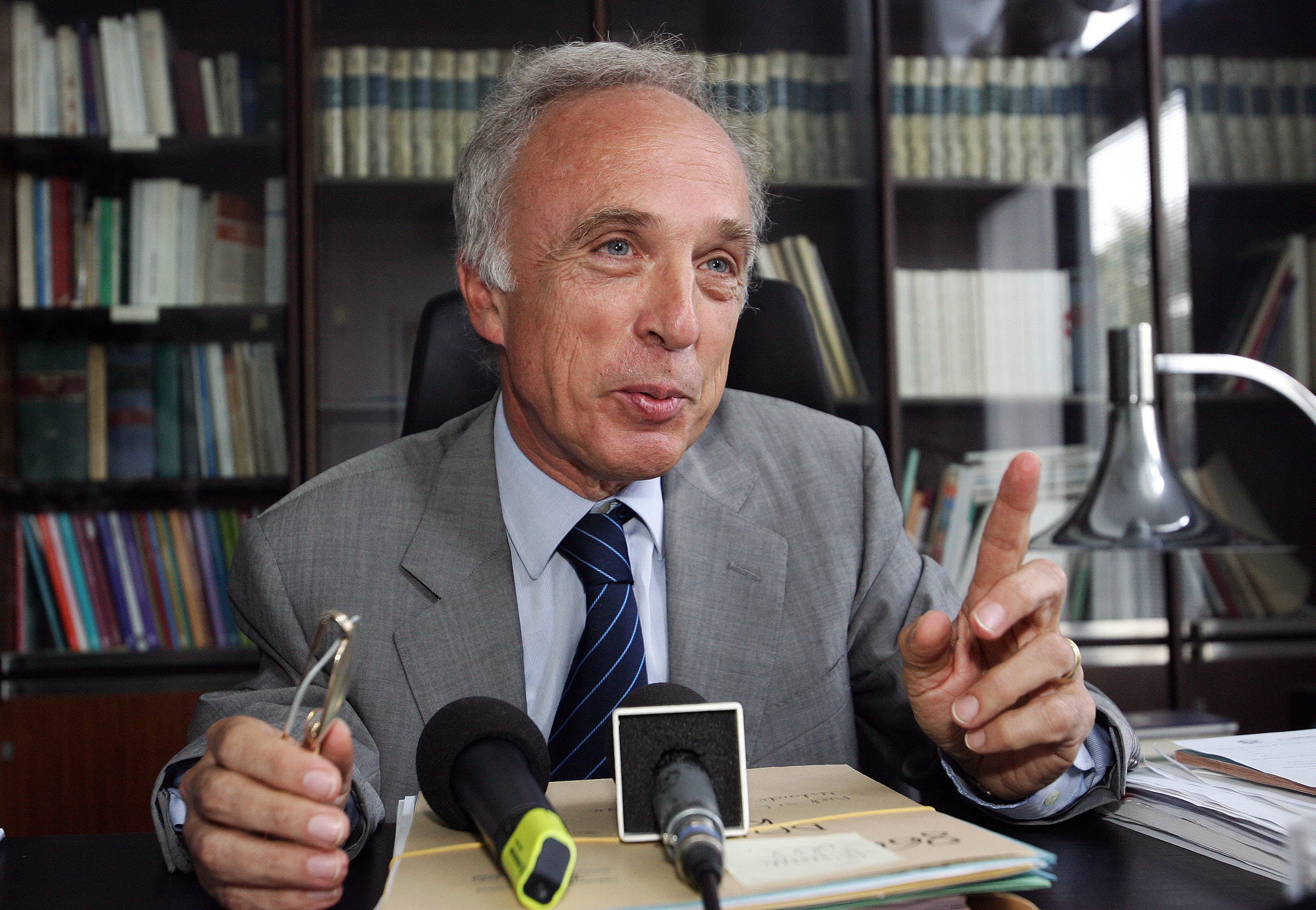 per la sinistra un minore pu242 votare e cambiare sesso ma non va punito se delinque da Laverita.info per la sinistra un minore pu242 votare e cambiare sesso ma non va punito se delinque
