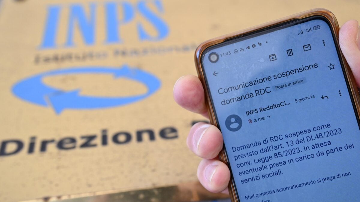 I «poveri» del Reddito di cittadinanza grillino: 46 milioni ad assassini e terroristi in carcere