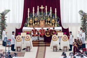 Lefebvriani e Vaticano: storia di uno scisma mai sanato
