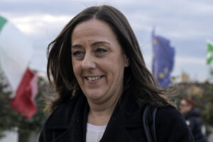 La sceriffa dem anti Airbnb Sara Funaro, sindaco di Firenze, fa l’Airbnb in città