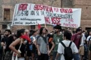 La sinistra di lotta riconvoca la piazza dopo il sacco di Bologna: «Resistere»